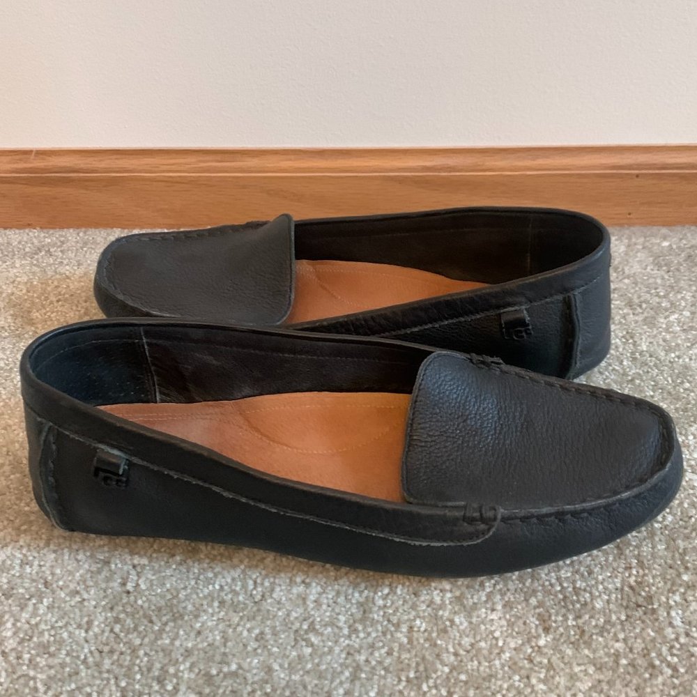 Ugg Flores Leather Flat